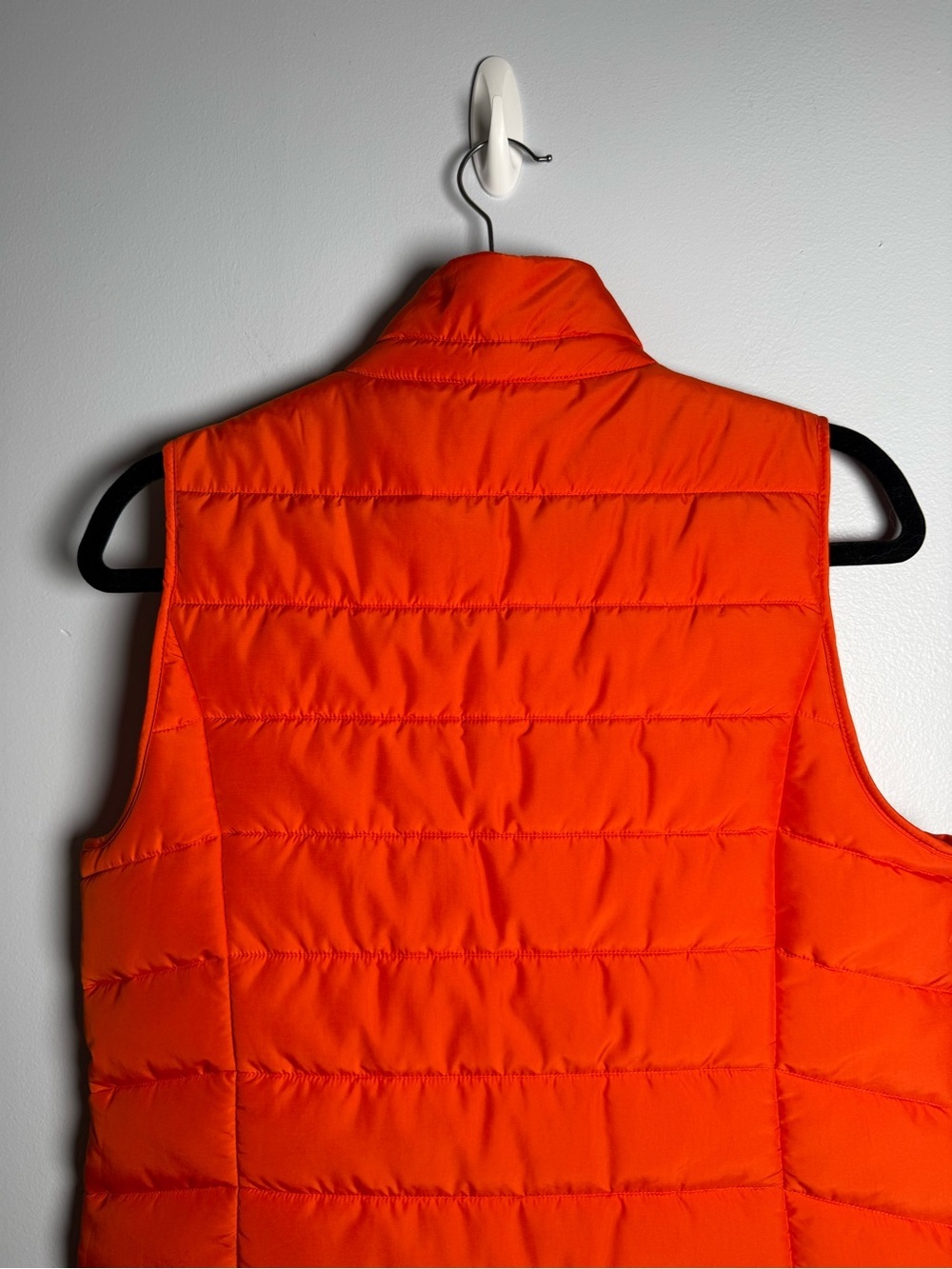 MICHAEL Michael Kors Bright Orange Quilted Puffer Vest - Picture 6 of 12